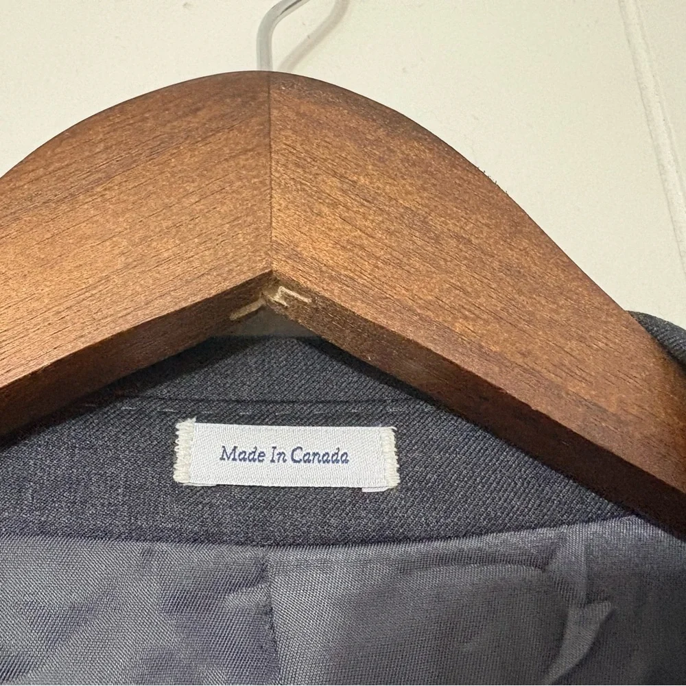 Peter Millar 100% Wool Charcoal Gray Blazer Jacket Size 42T Classic Tailored Fit